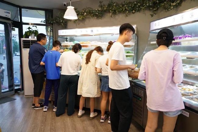 新手如何开麻辣烫店 盘盘麻辣烫加盟注意事项